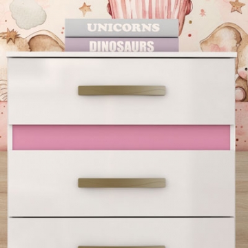 Travessa e rodapé reversíveis: um lado pintado de branco e no outro lado rosa.