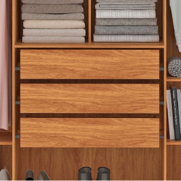 3 gavetas internas com corrediças telescópicas.