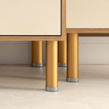 Pés plásticos redondos com 17cm.